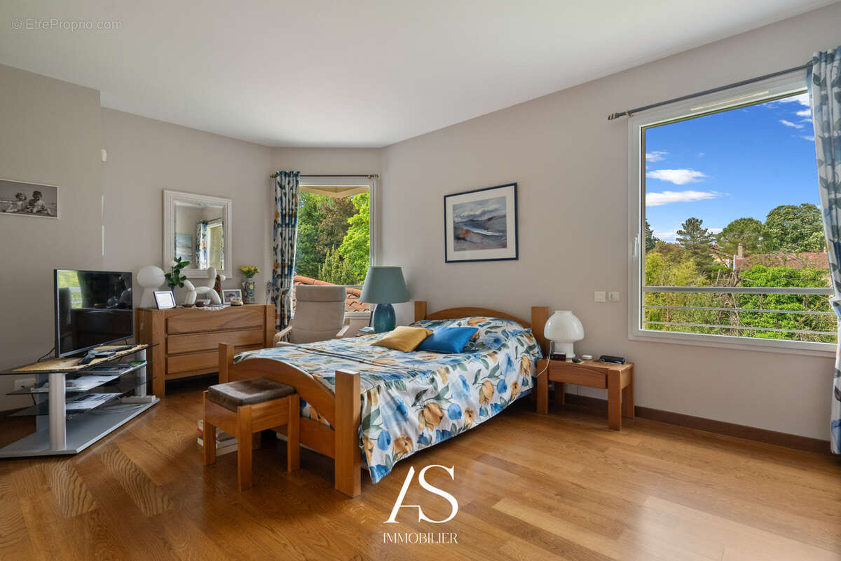 Maison à COLLONGES-AU-MONT-D&#039;OR