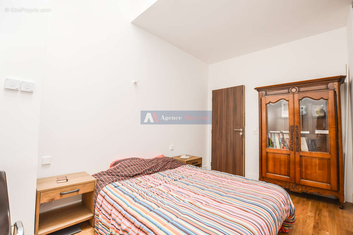 Appartement à COURBEVOIE