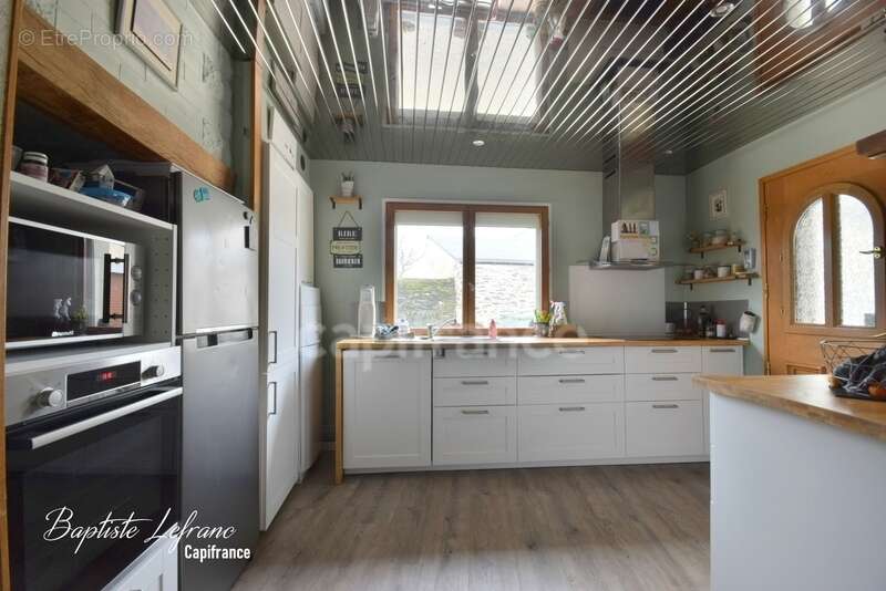 Maison à SAINT-BARTHELEMY-D'ANJOU