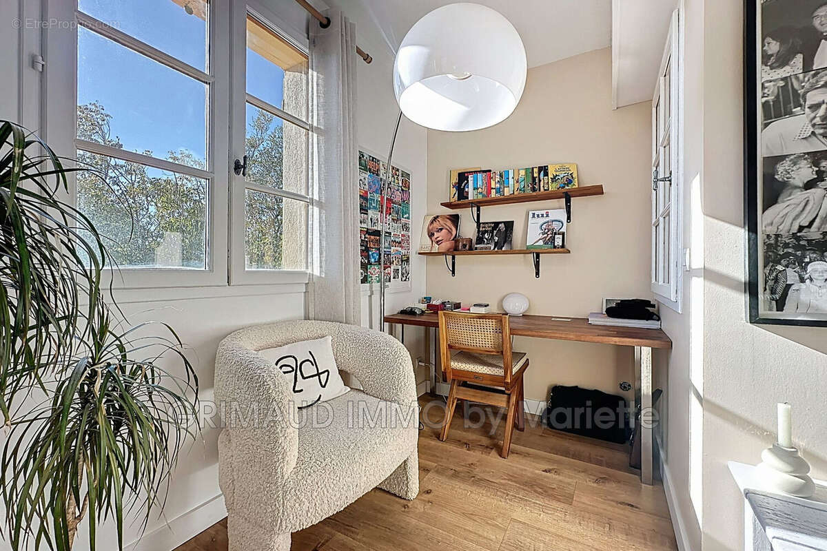 Appartement à GRIMAUD