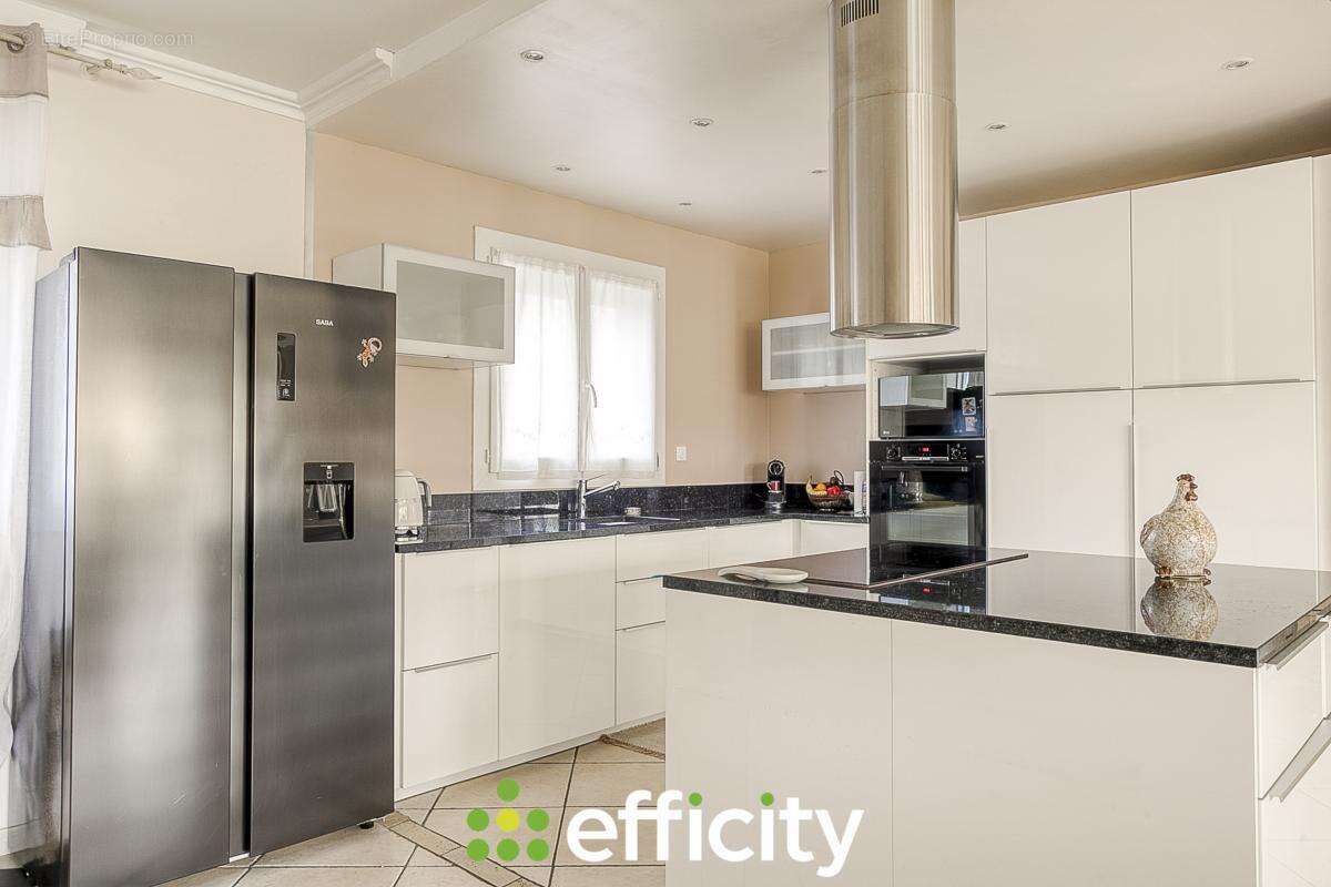 Maison à CHASSE-SUR-RHONE