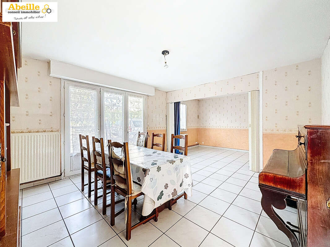 Maison à SAINT-CHERON