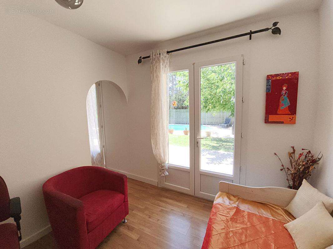 Bedarrides: un air de vacances pour cette villa confortable - photo 9