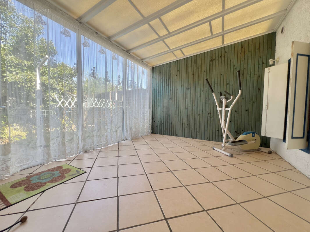 Au coeur du village de communay - villa  - 3 chambres - photo 9