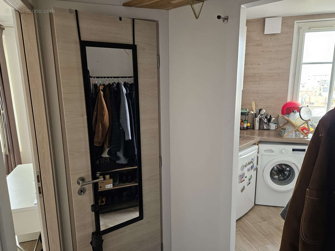 Appartement à COURBEVOIE