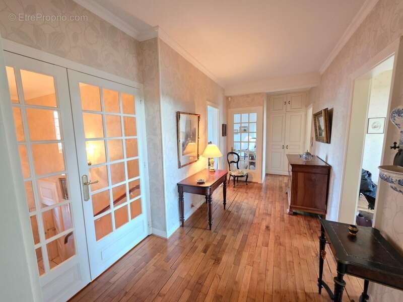 Exclusivite secteur ruchoux belle maison annee 50 sur sous sol complet avec garage et petit jardin - photo 7