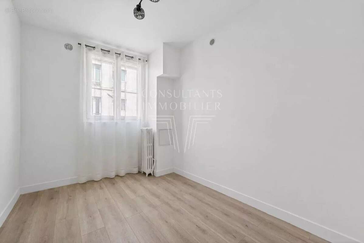 Appartement à LEVALLOIS-PERRET