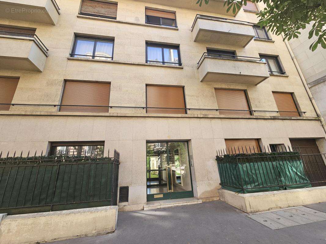 Appartement à NEUILLY-SUR-SEINE