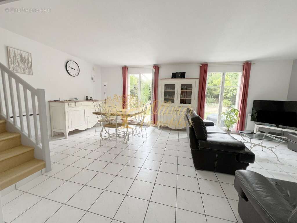 Maison à LA QUEUE-EN-BRIE