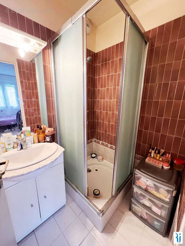 Appartement à MONT-SAINT-AIGNAN