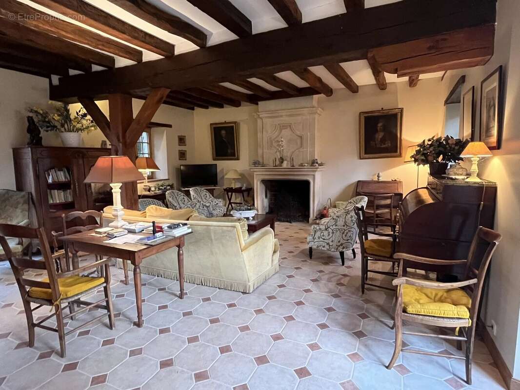 Maison à POIGNY-LA-FORET