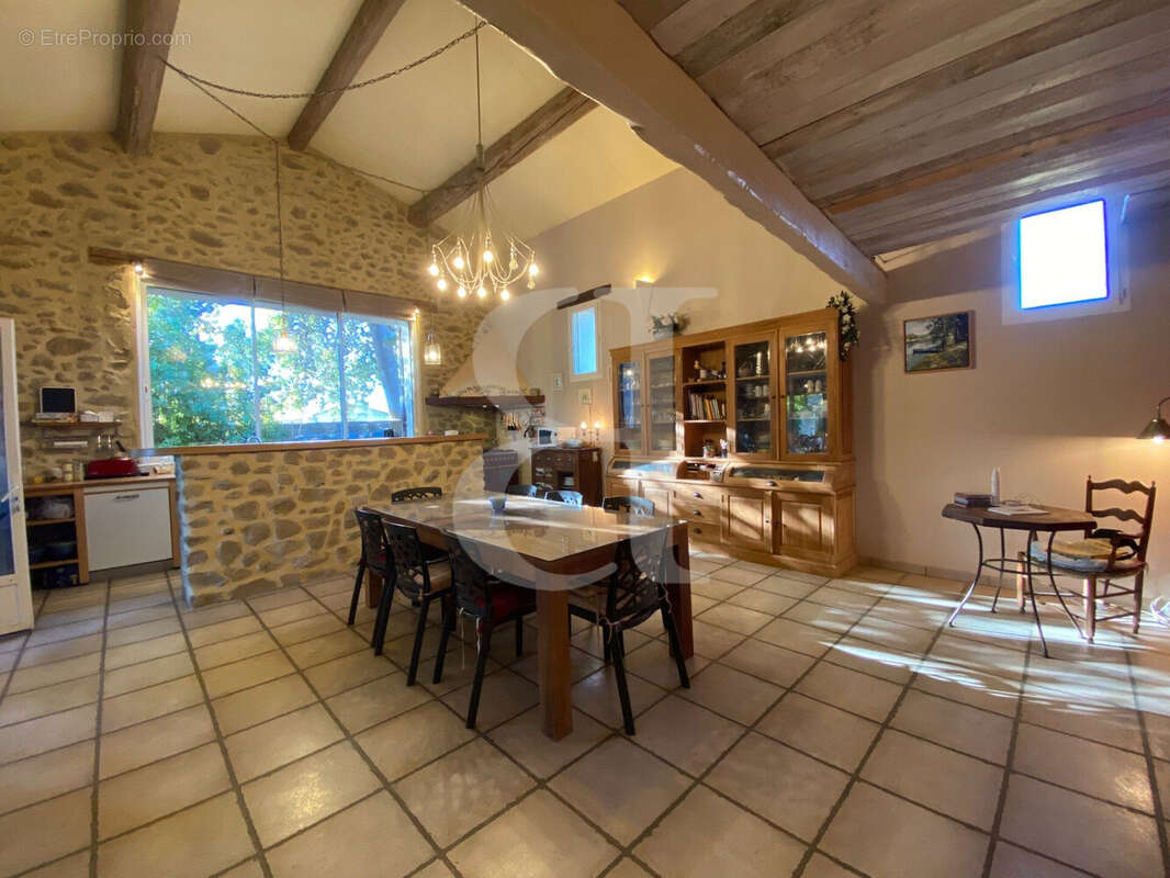 Maison à VAISON-LA-ROMAINE