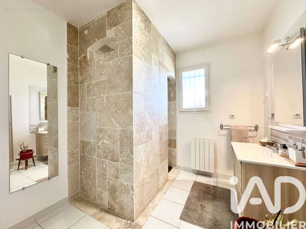 Photo 5 - Maison à UZES