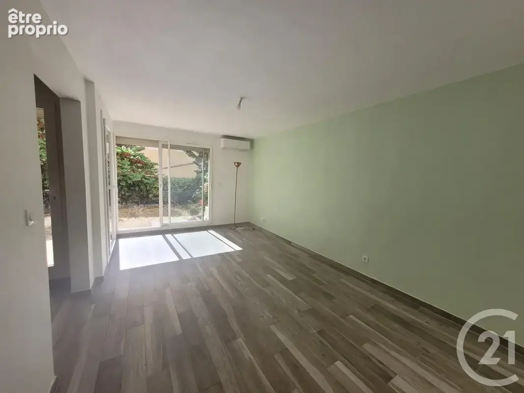 Appartement 3 pièces 60 m² à vendre à Toulon (83200) - photo 2
