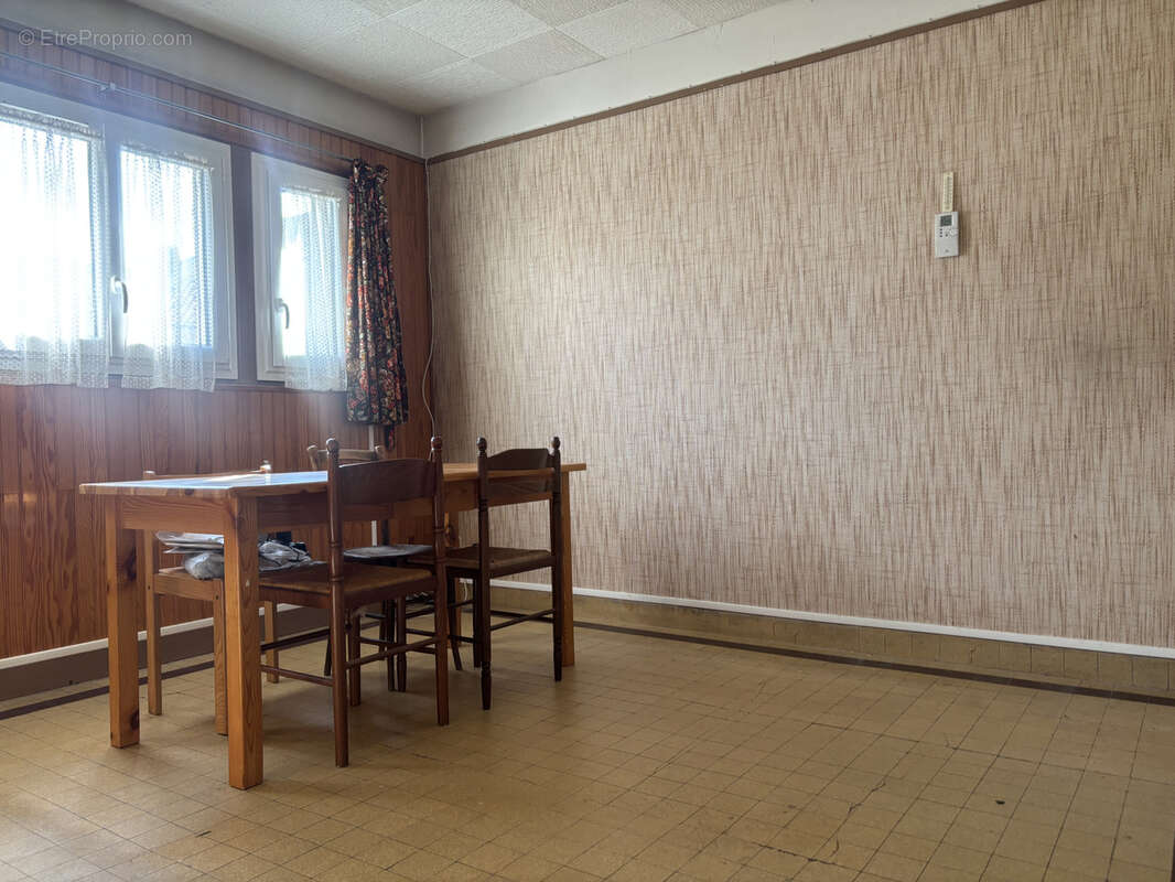 Maison à EZANVILLE