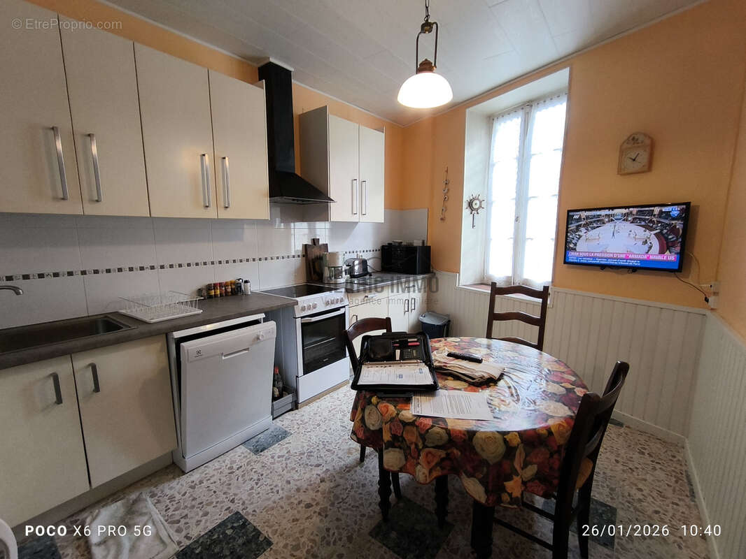 Maison à COUSTOUGE