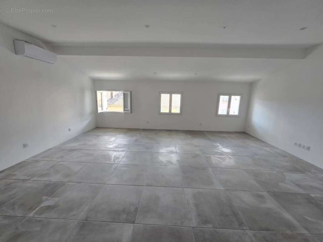 Vente Appartement Le luc(83340) 180 000ï¿œ - photo 2