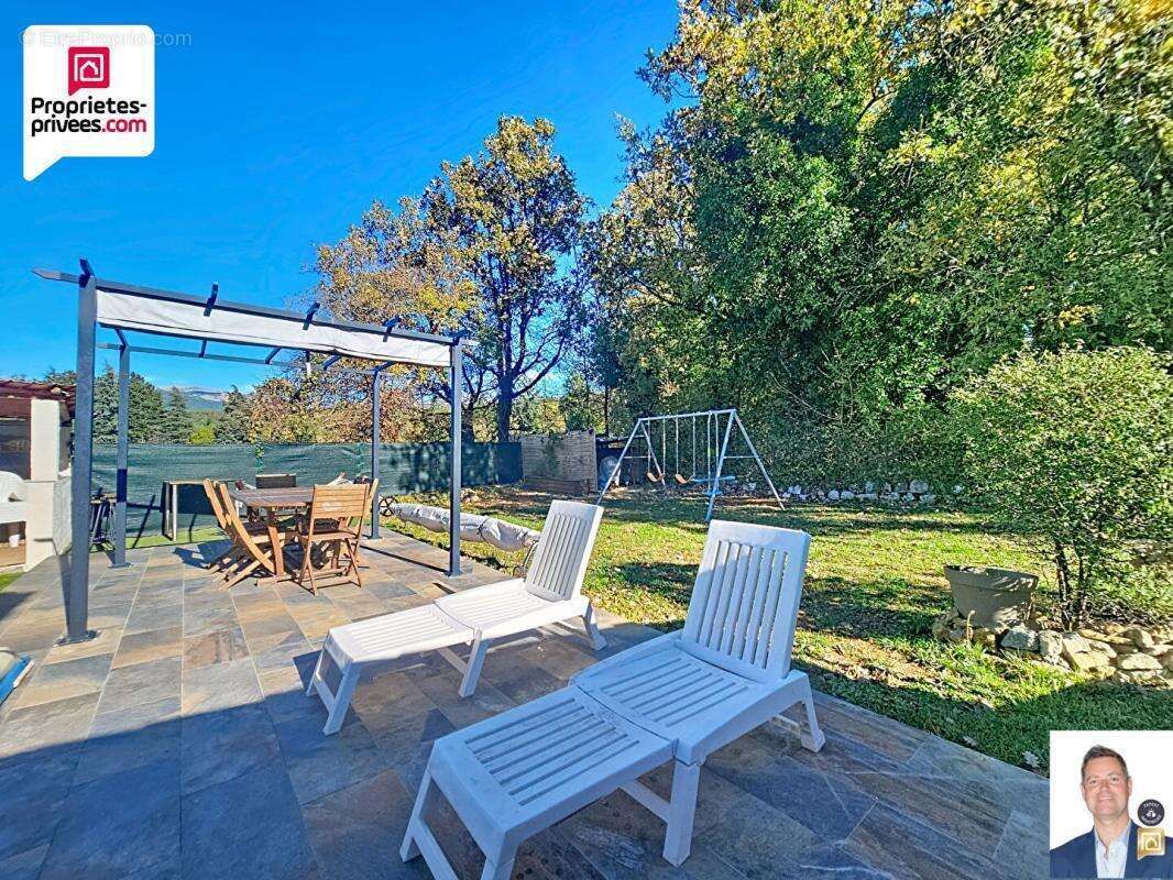 Maison à SAINT-CEZAIRE-SUR-SIAGNE