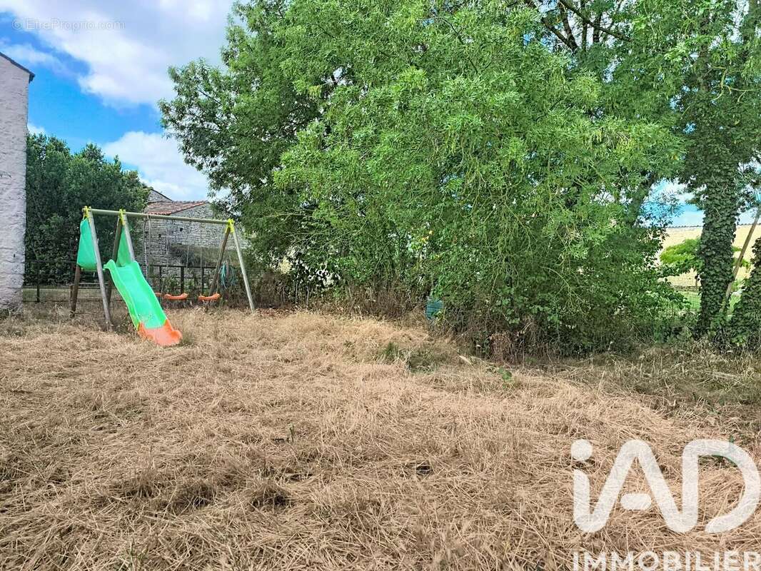 Maison 125 m² à Doeuil-Sur-Le-Mignon  - photo 6