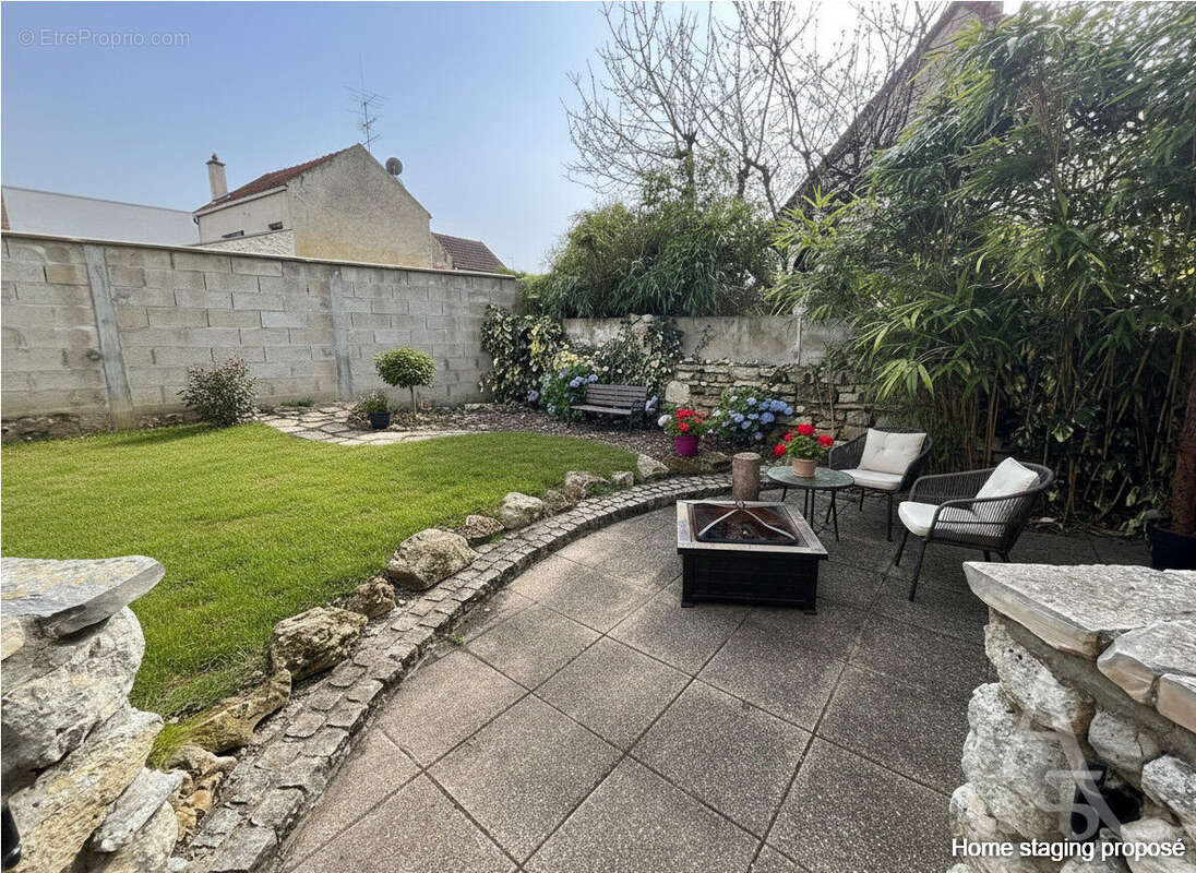 Maison à SAINT-MARTIN-LA-GARENNE