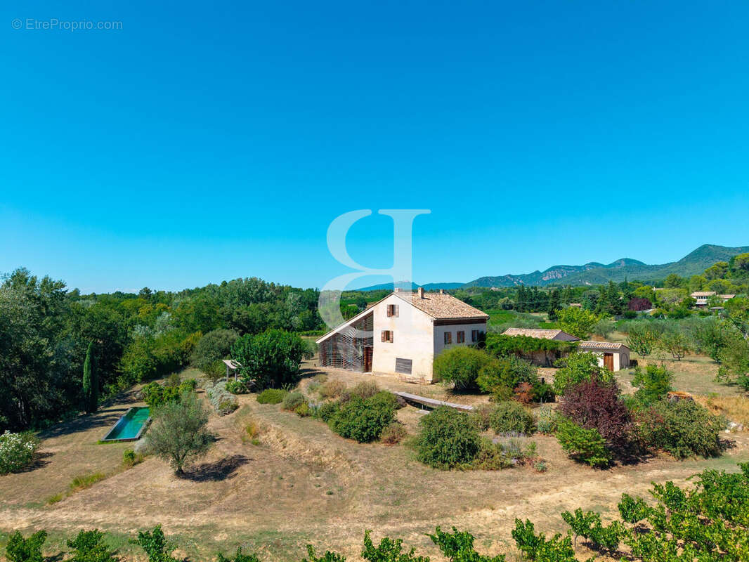 Maison 251 m² à Vaison-La-Romaine  - photo 8