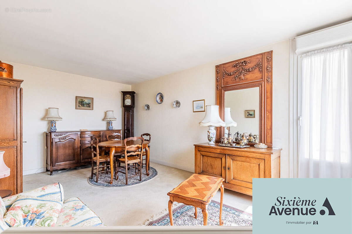 Appartement à CHILLY-MAZARIN