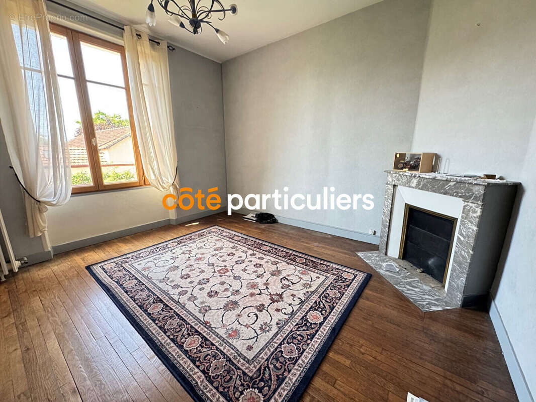 Maison à FLEURY-LES-AUBRAIS