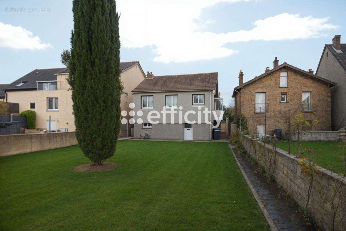 Maison à VILLENEUVE-LE-ROI