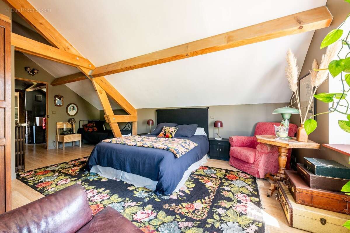 Maison à MENNECY