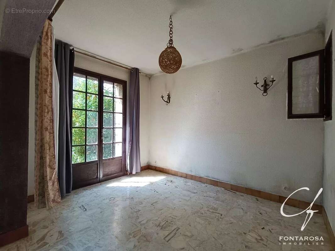 Appartement à SAINT-PAUL-EN-FORET