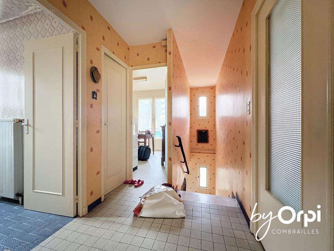 Maison à SAINT-ELOY-LES-MINES