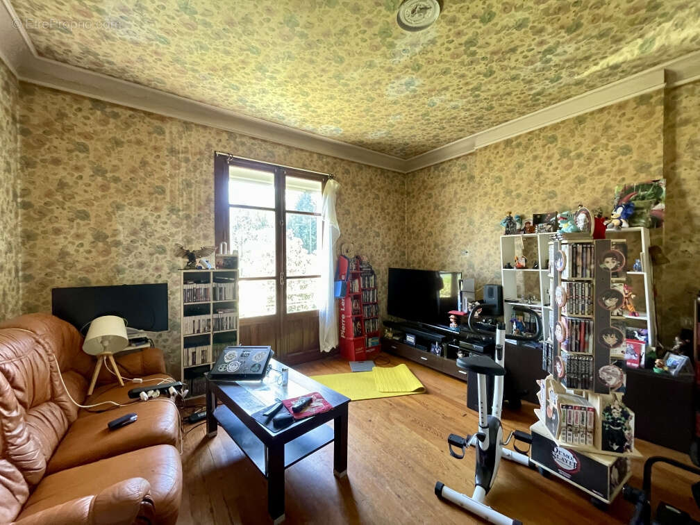 Maison à VIC-EN-BIGORRE