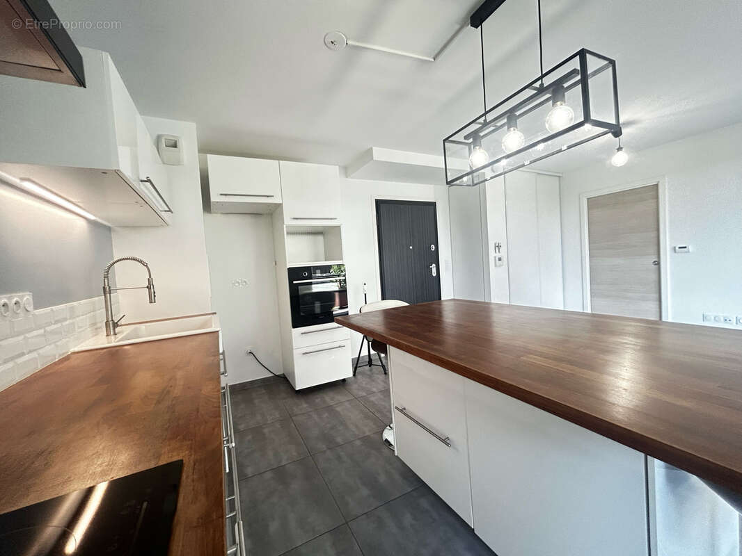 Spécial investisseur - 2 pièces - double garage - photo 9