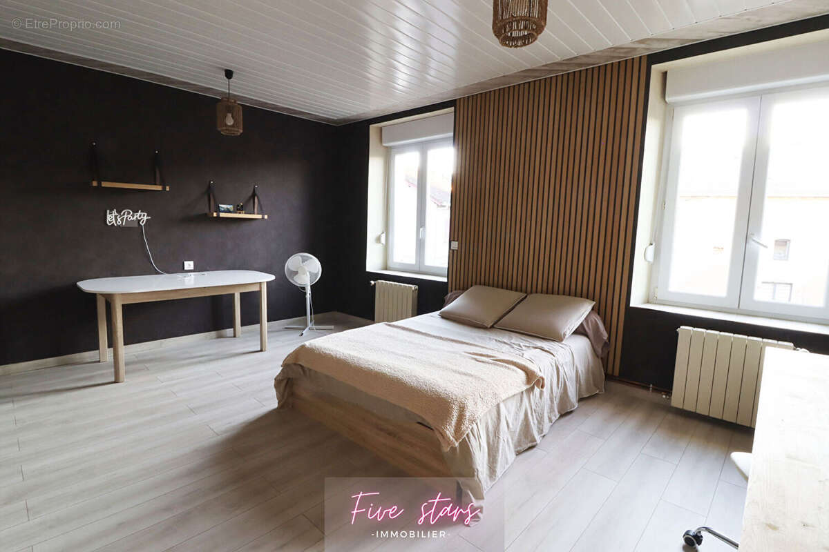 Maison à TILLY-SUR-MEUSE