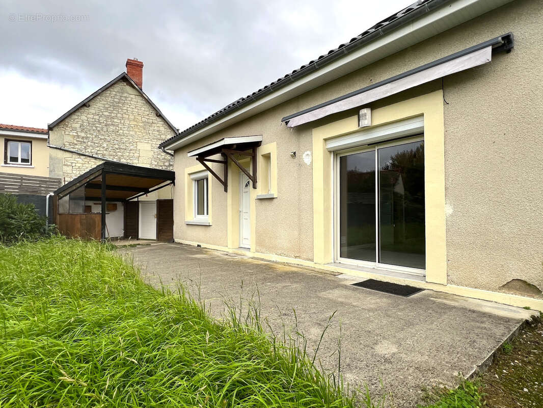 Maison à NAINTRE