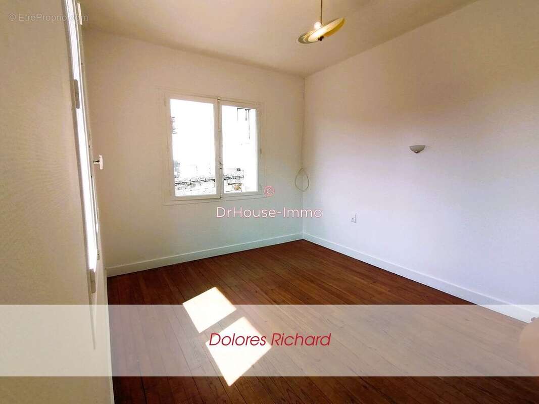 Maison 101 m² à Lussac  - photo 12