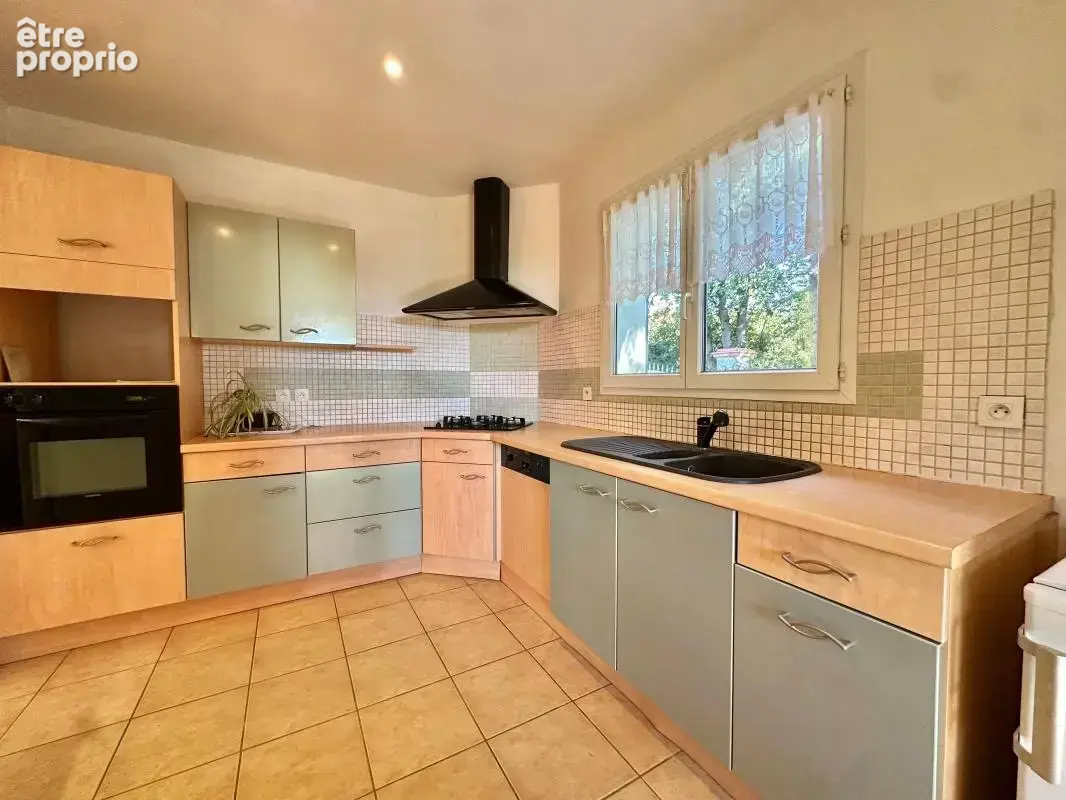 LE LHERM – Maison T5 de plain-pied avec grand terrain - photo 5