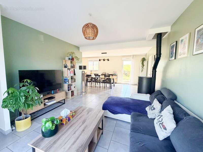 Maison à COULANS-SUR-GEE