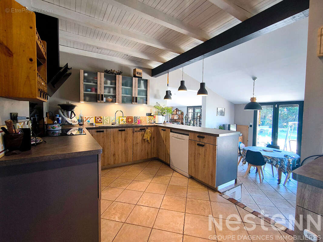 Maison à vendre à Peyrens avec 268 m² habitables, piscine et terrain de 3 600 m² pour un projet immobilier familial - photo 7