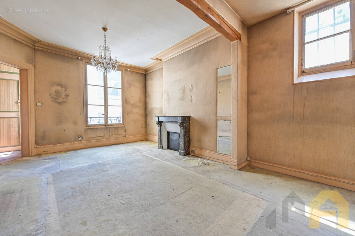 Appartement à PARIS-4E