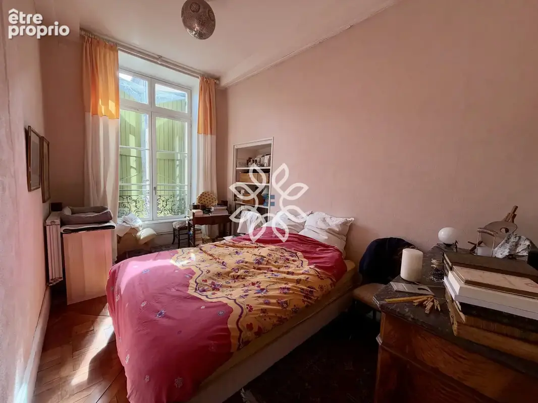 Appartement de caractère au cœur historique de Brioude, à deux pas de la Basilique - photo 8