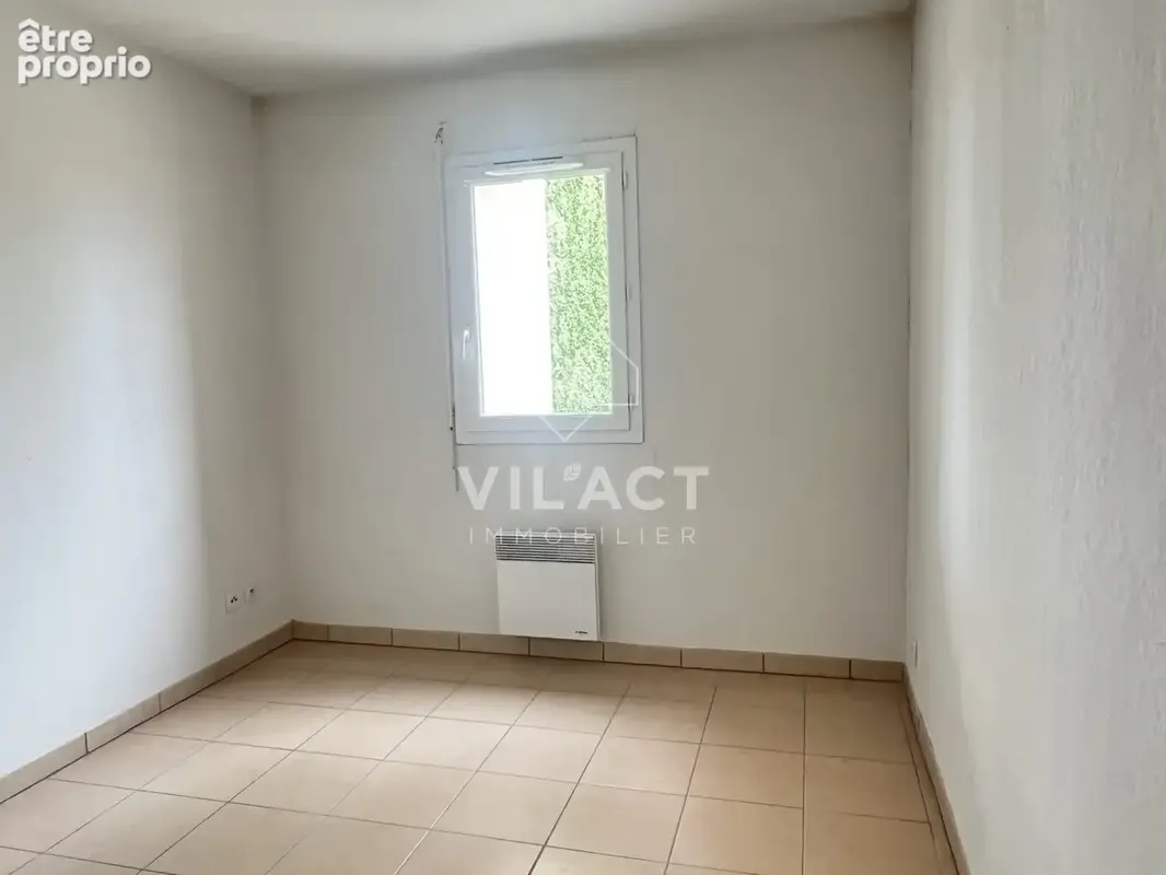 Appartement 34 m² à Saint-Quentin-De-Baron  - photo 8