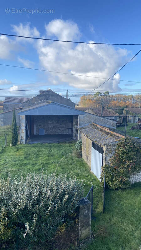 Maison à CHENAC-SAINT-SEURIN-D&#039;UZET