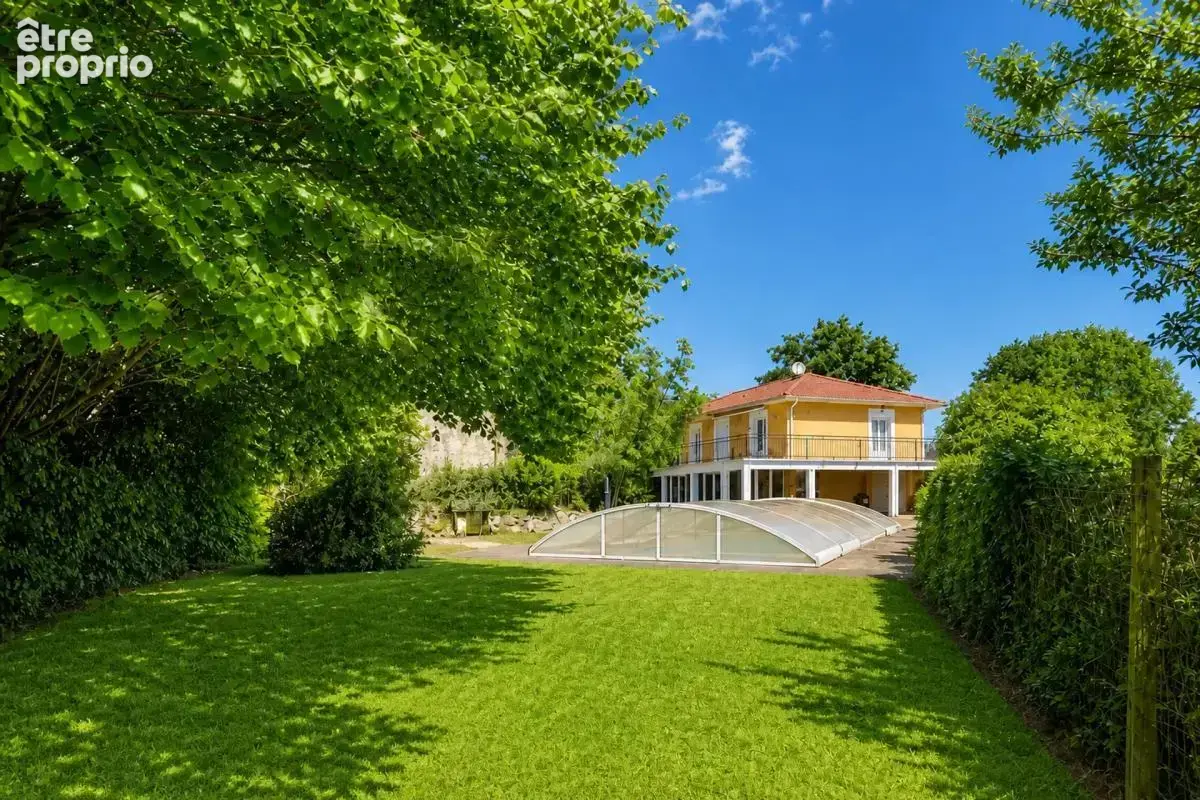 Maison familiale avec jardin, garage, piscine et atelier - photo 32
