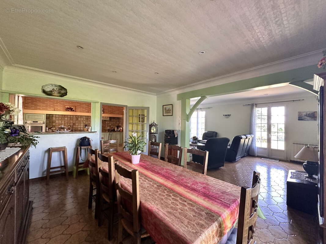 Maison à LA CROIX-BLANCHE