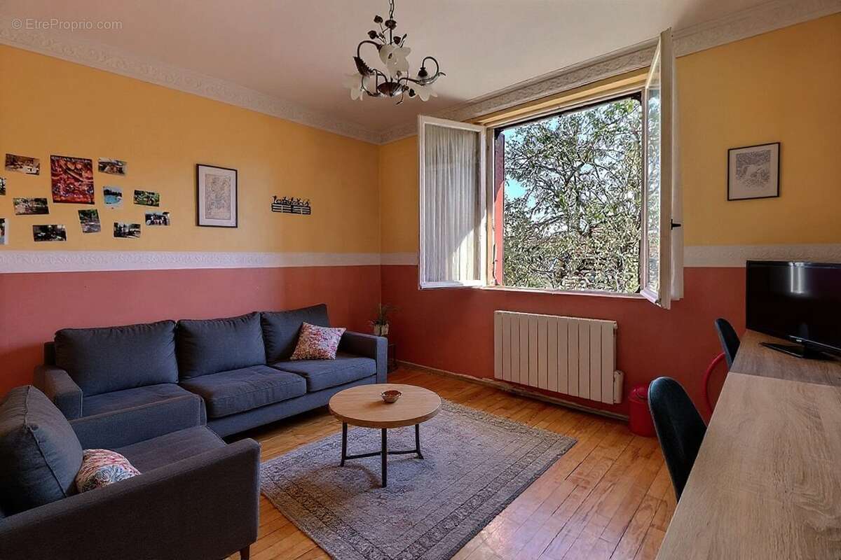 Maison à BURES-SUR-YVETTE