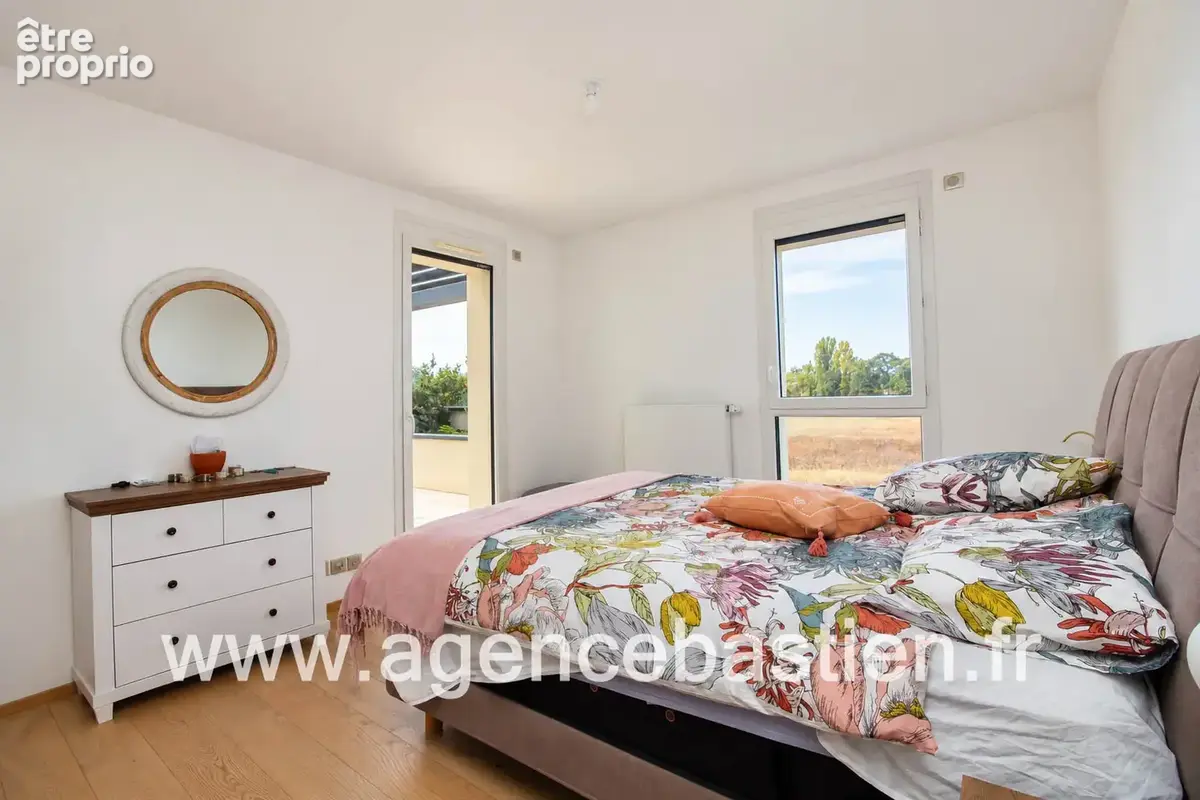 Ferney-voltaire   superbe duplex t5 de 131,41 m2 avec 4 suites et terrasses - photo 8