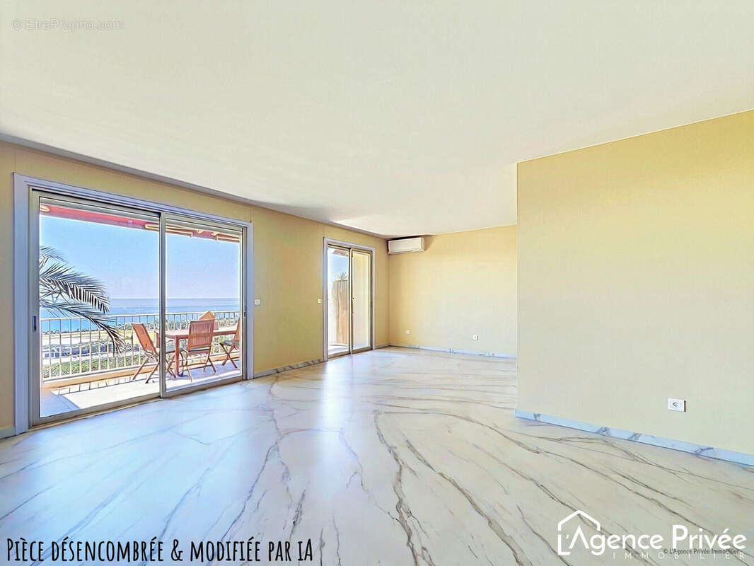 Salon côté T3 - Appartement à CAGNES-SUR-MER