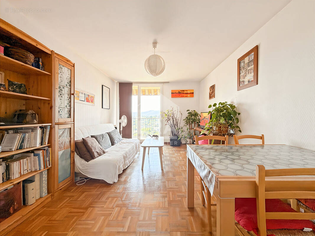 Appartement à MARSEILLE-13E