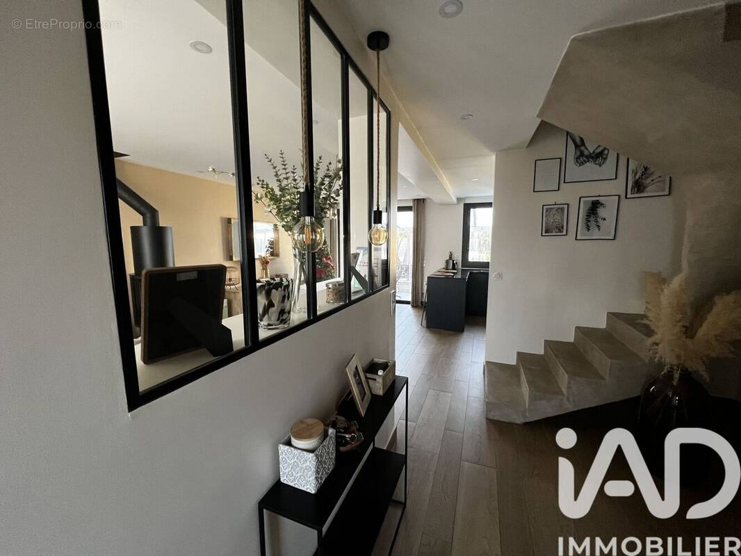 Photo 1 - Maison à MORANGIS